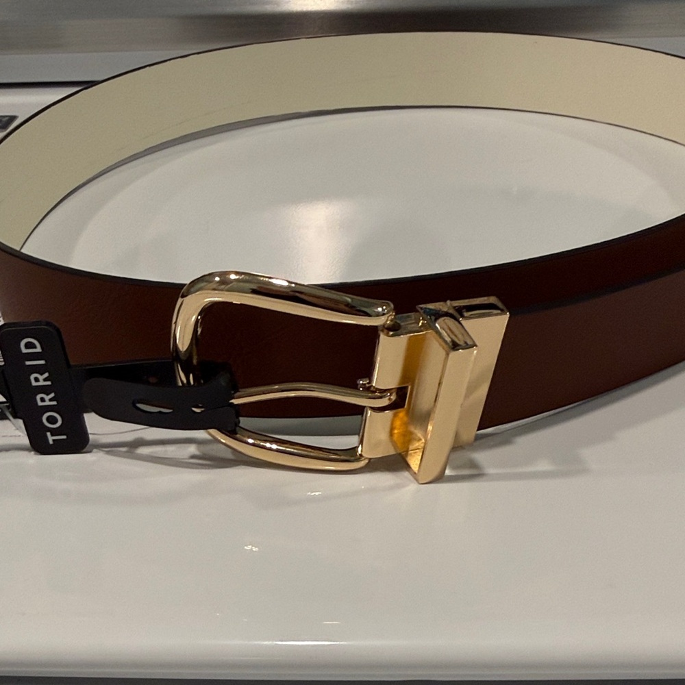 ⭐️(Buy both belts for 20$)Torrid Tan Leather Belt with Gold Buckle